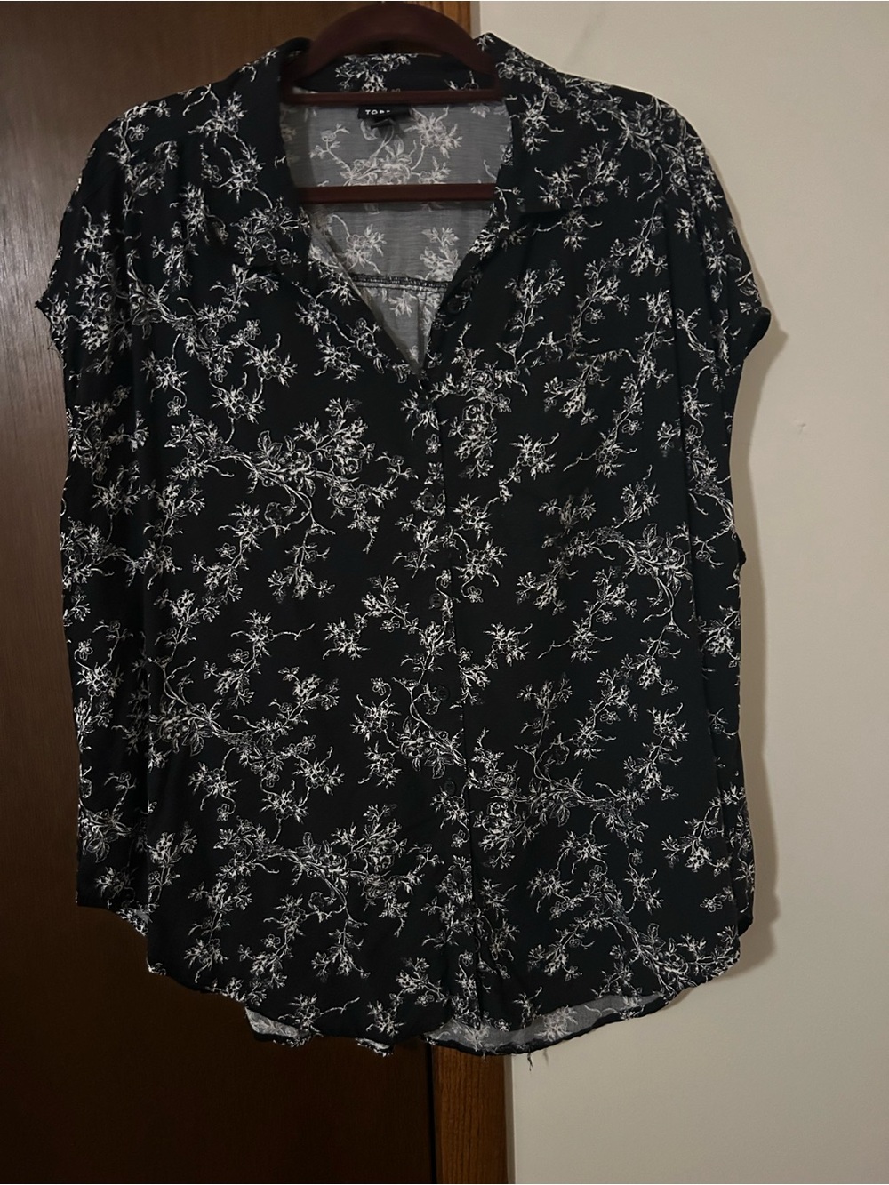 torrid Black Button-Front Floral Blouse